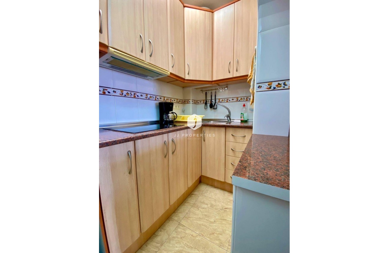 Z drugiej ręki - Szalet -
Torrevieja - La Siesta - El Salado - Torreta