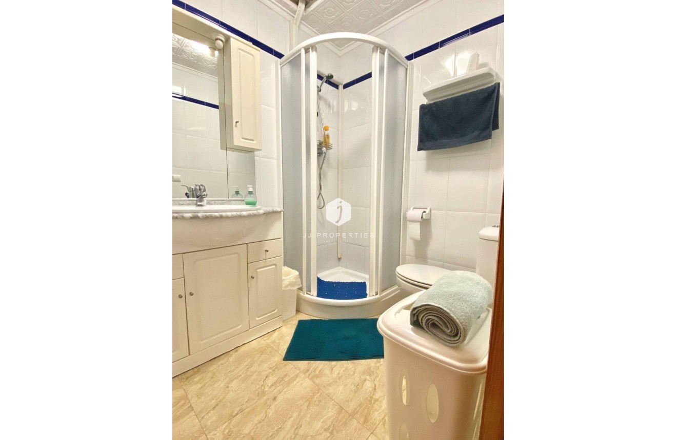 Z drugiej ręki - Szalet -
Torrevieja - La Siesta - El Salado - Torreta