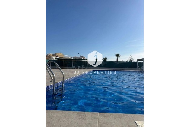 Z drugiej ręki - Szalet -
Torrevieja - La Siesta - El Salado - Torreta