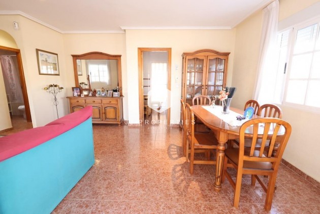 Resale - Villa -
Torrevieja - Costa Blanca