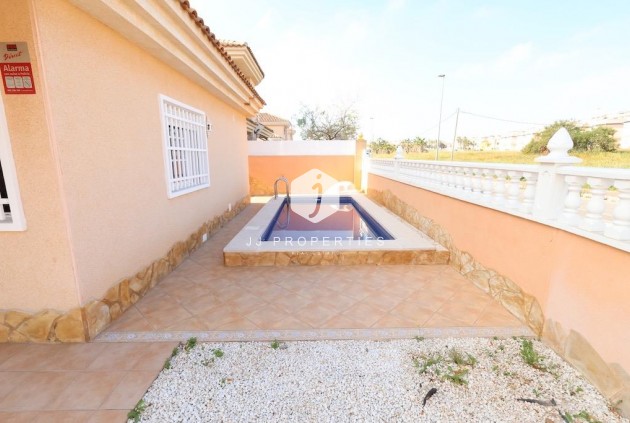 Resale - Villa -
Torrevieja - Costa Blanca