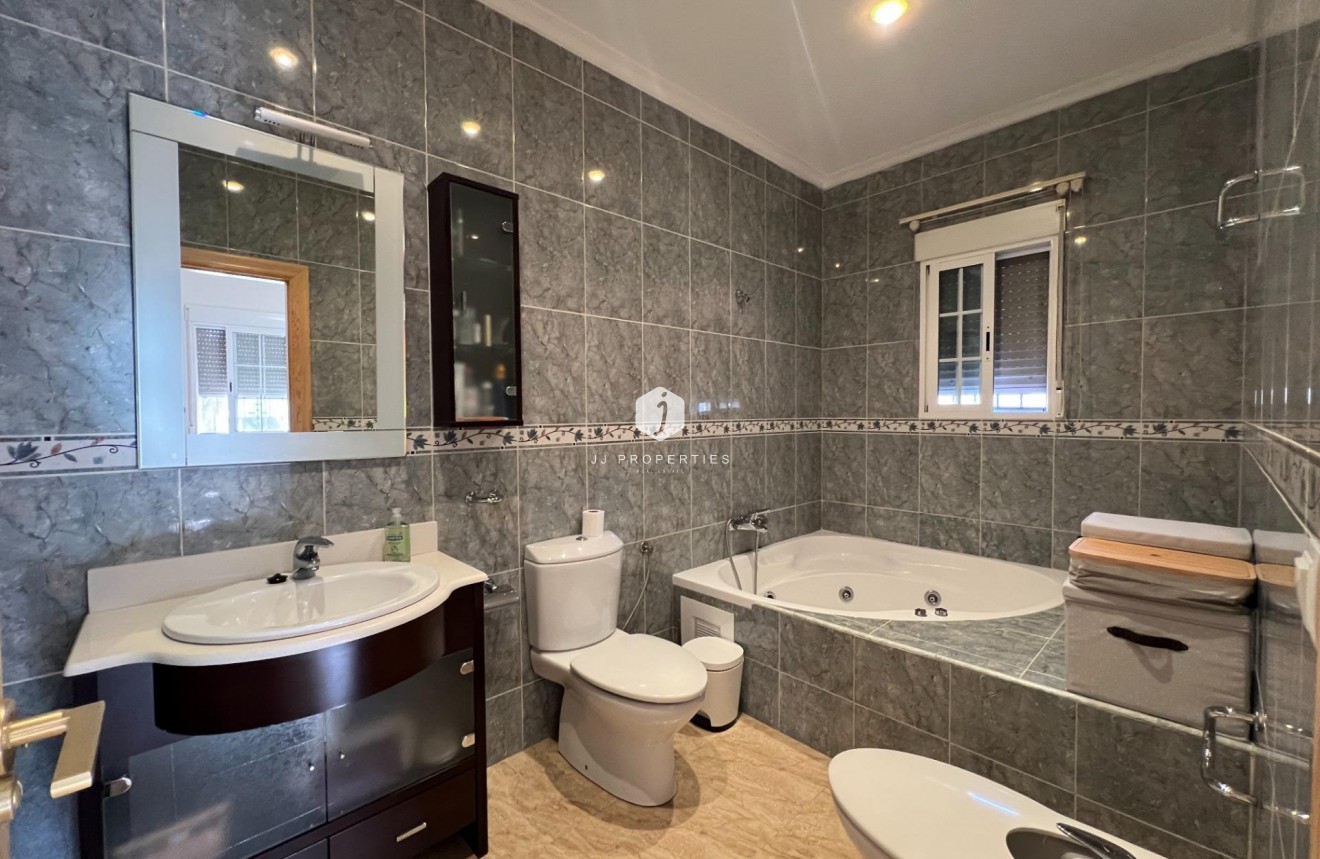 Resale - Villa -
Dolores - Cmno. Escorredor