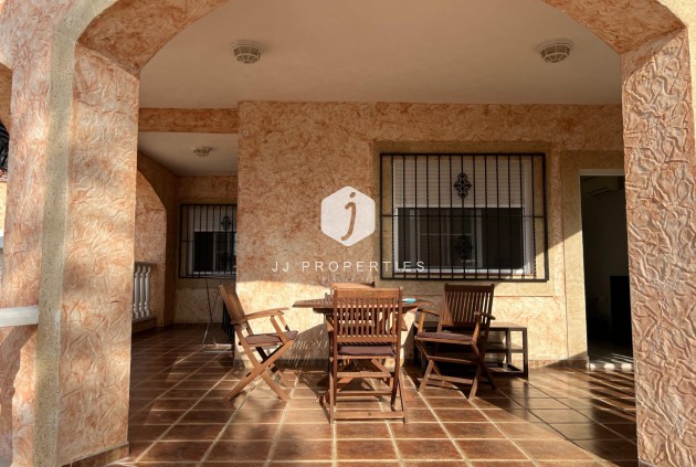 Resale - Villa -
Dolores - Cmno. Escorredor