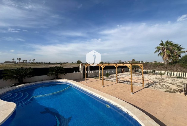 Resale - Villa -
Dolores - Cmno. Escorredor