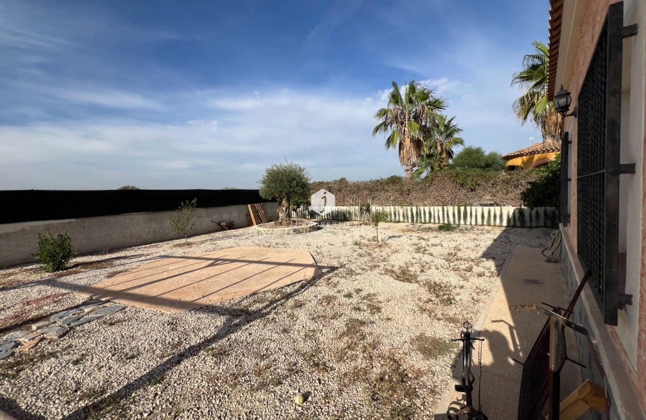 Resale - Villa -
Dolores - Cmno. Escorredor