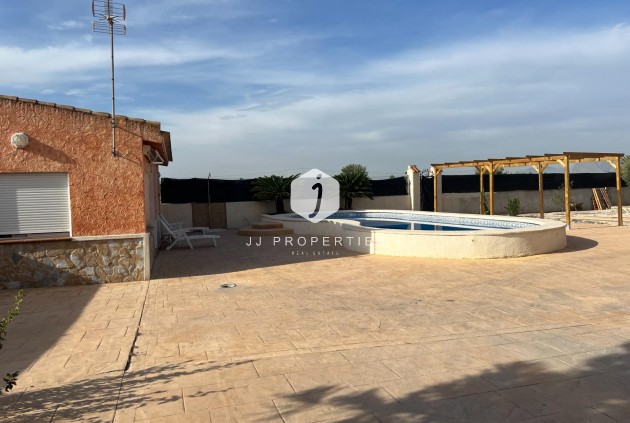 Resale - Villa -
Dolores - Cmno. Escorredor