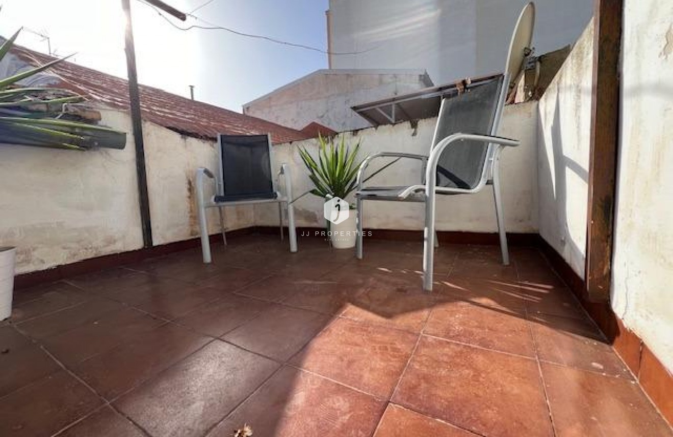 Resale - Chalet -
Dolores - Centro
