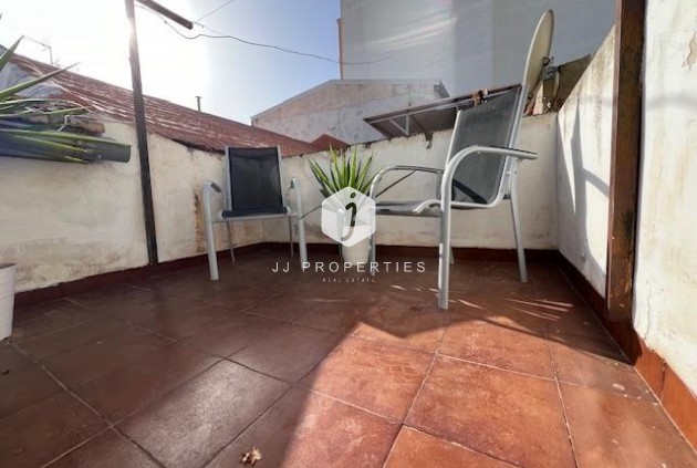 Resale - Chalet -
Dolores - Centro