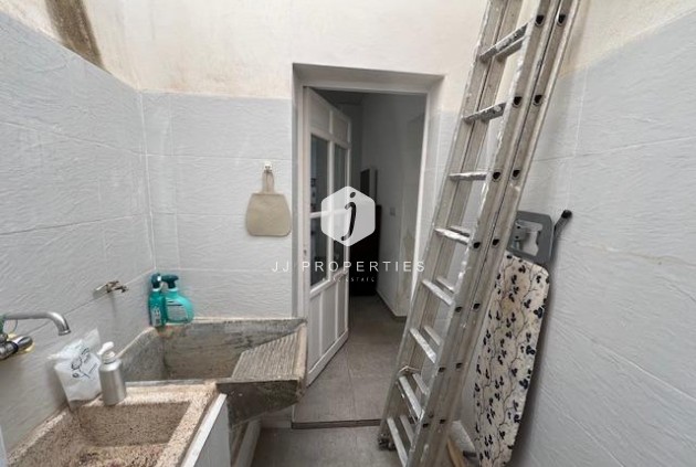 Resale - Chalet -
Dolores - Centro