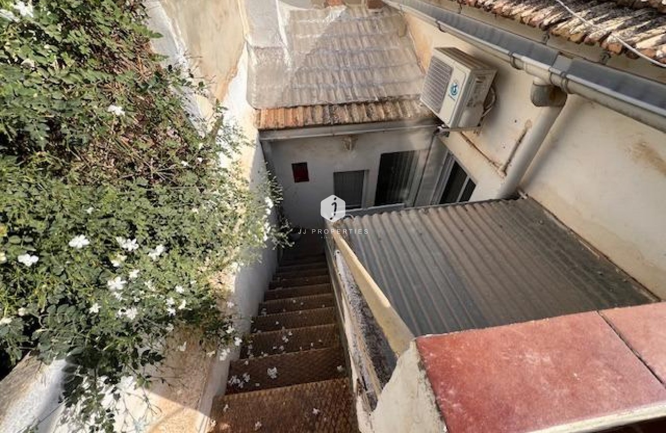 Resale - Chalet -
Dolores - Centro