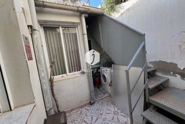 Resale - Chalet -
Dolores - Centro