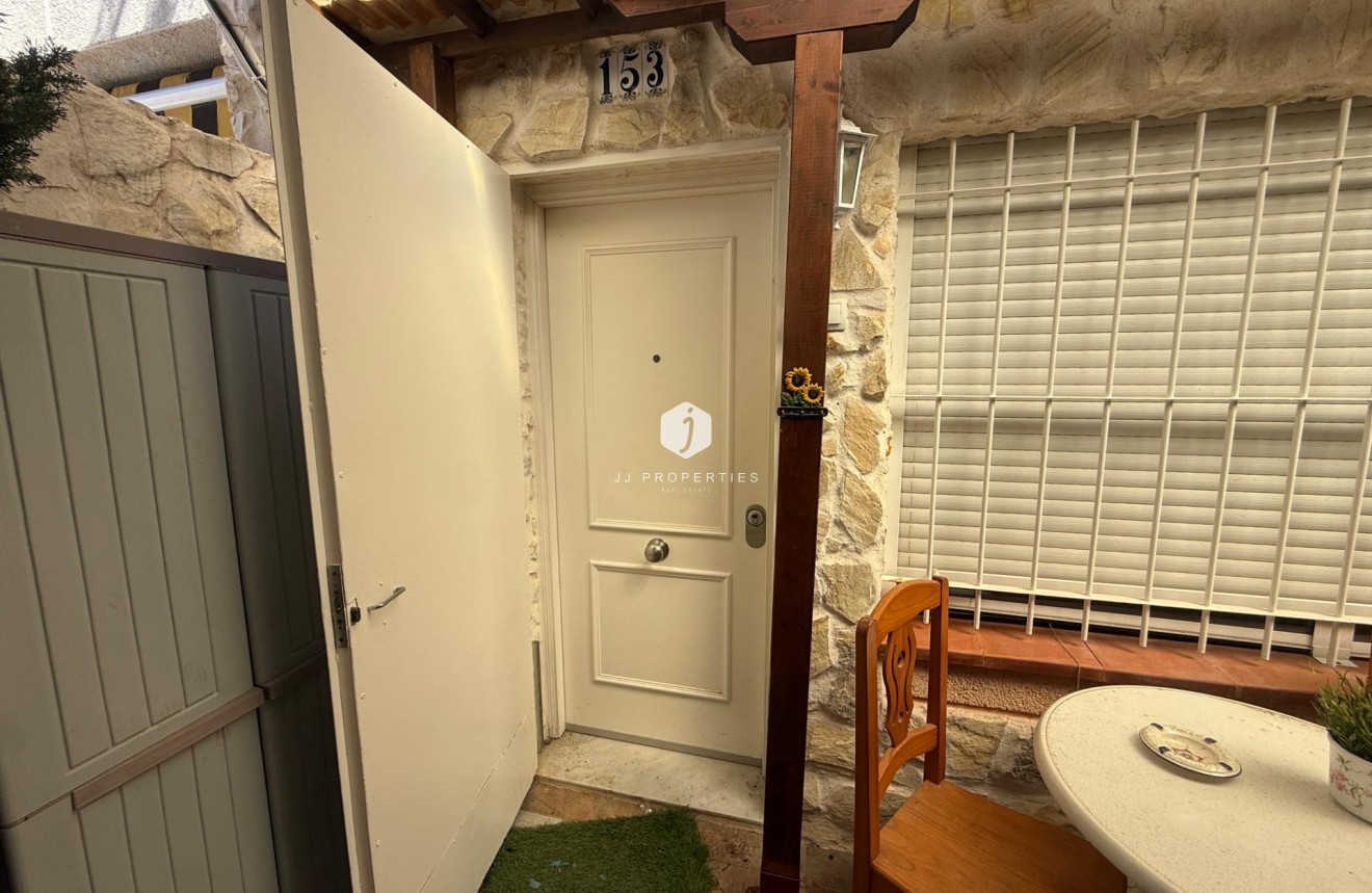 Resale - Chalet -
Torrevieja - Carrefour