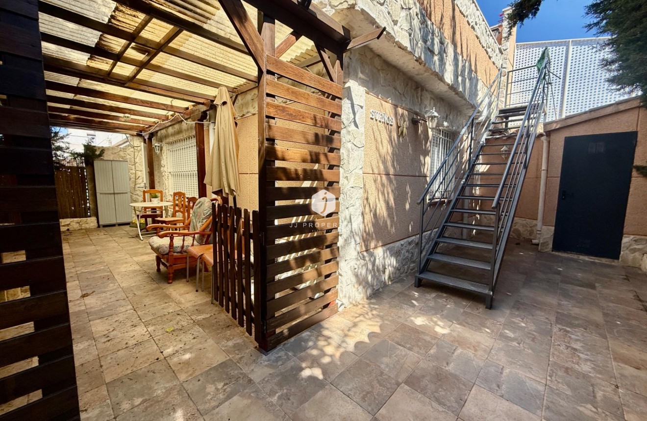 Resale - Chalet -
Torrevieja - Carrefour