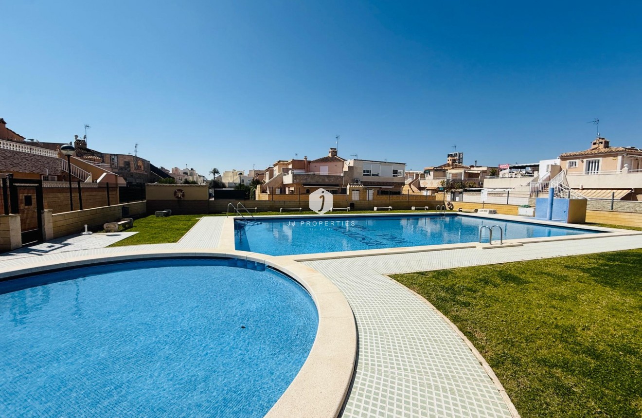 Resale - Chalet -
Torrevieja - Carrefour