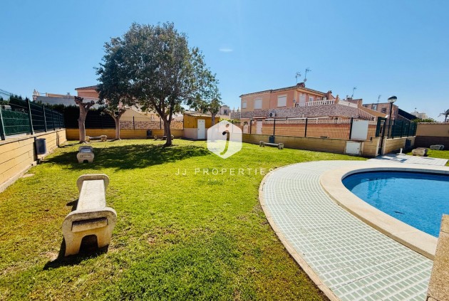 Resale - Chalet -
Torrevieja - Carrefour