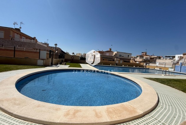 Resale - Chalet -
Torrevieja - Carrefour