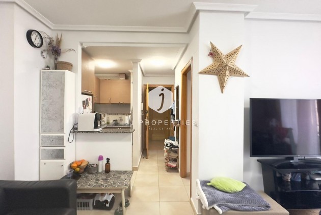 Segunda mano - Apartamento / piso -
Torrevieja