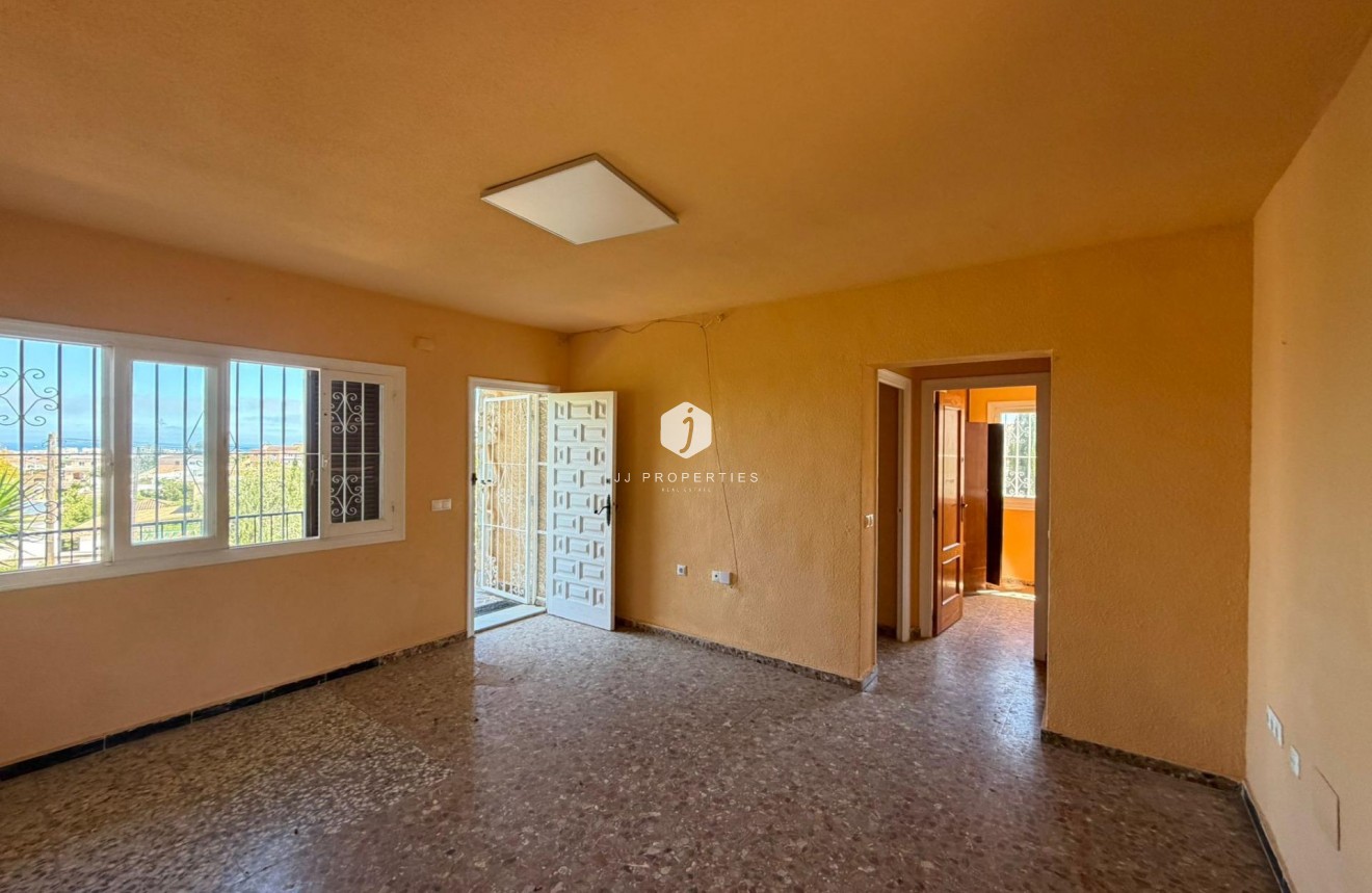 Resale - Villa -
Torrevieja - Los Balcones - Los Altos del Edén