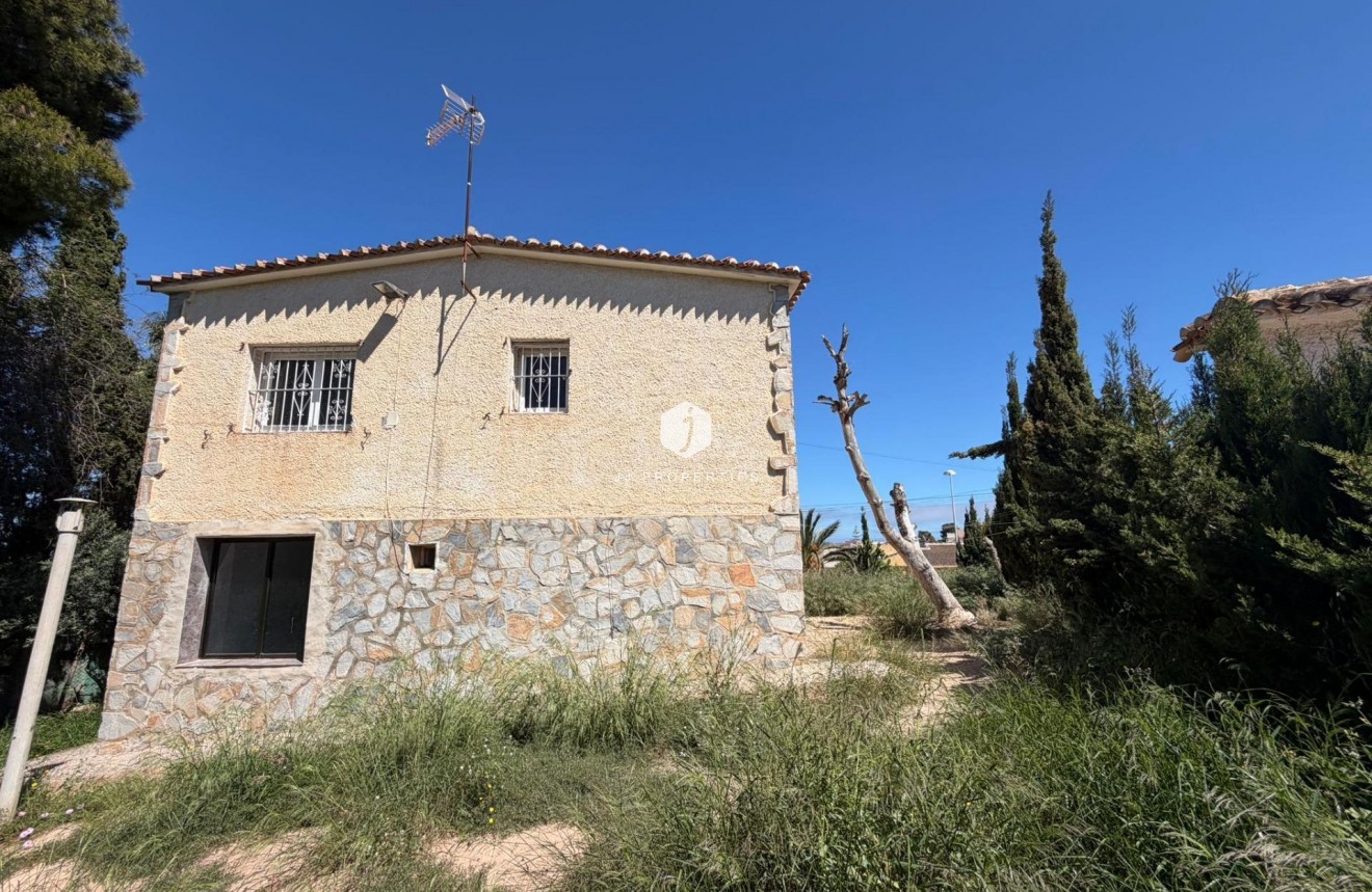 Resale - Villa -
Torrevieja - Los Balcones - Los Altos del Edén