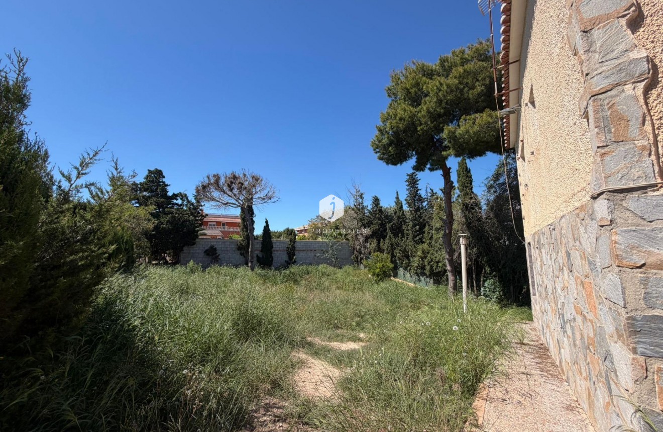 Resale - Villa -
Torrevieja - Los Balcones - Los Altos del Edén