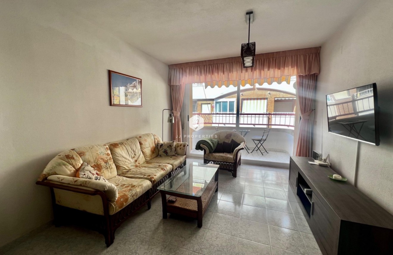 Long Term Rental - Apartment / flat -
Torrevieja - Playa del cura