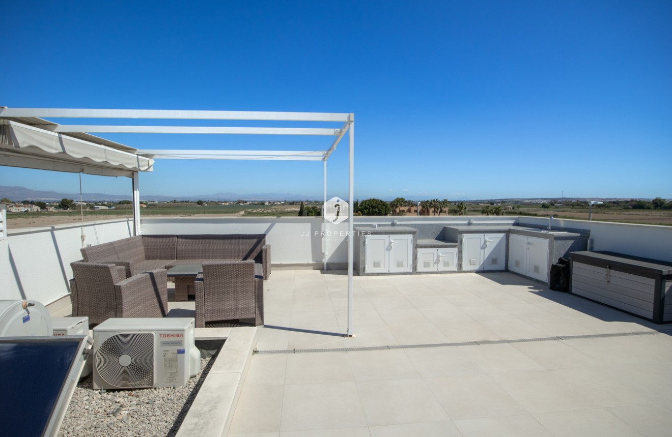 Resale - Villa -
Daya Vieja