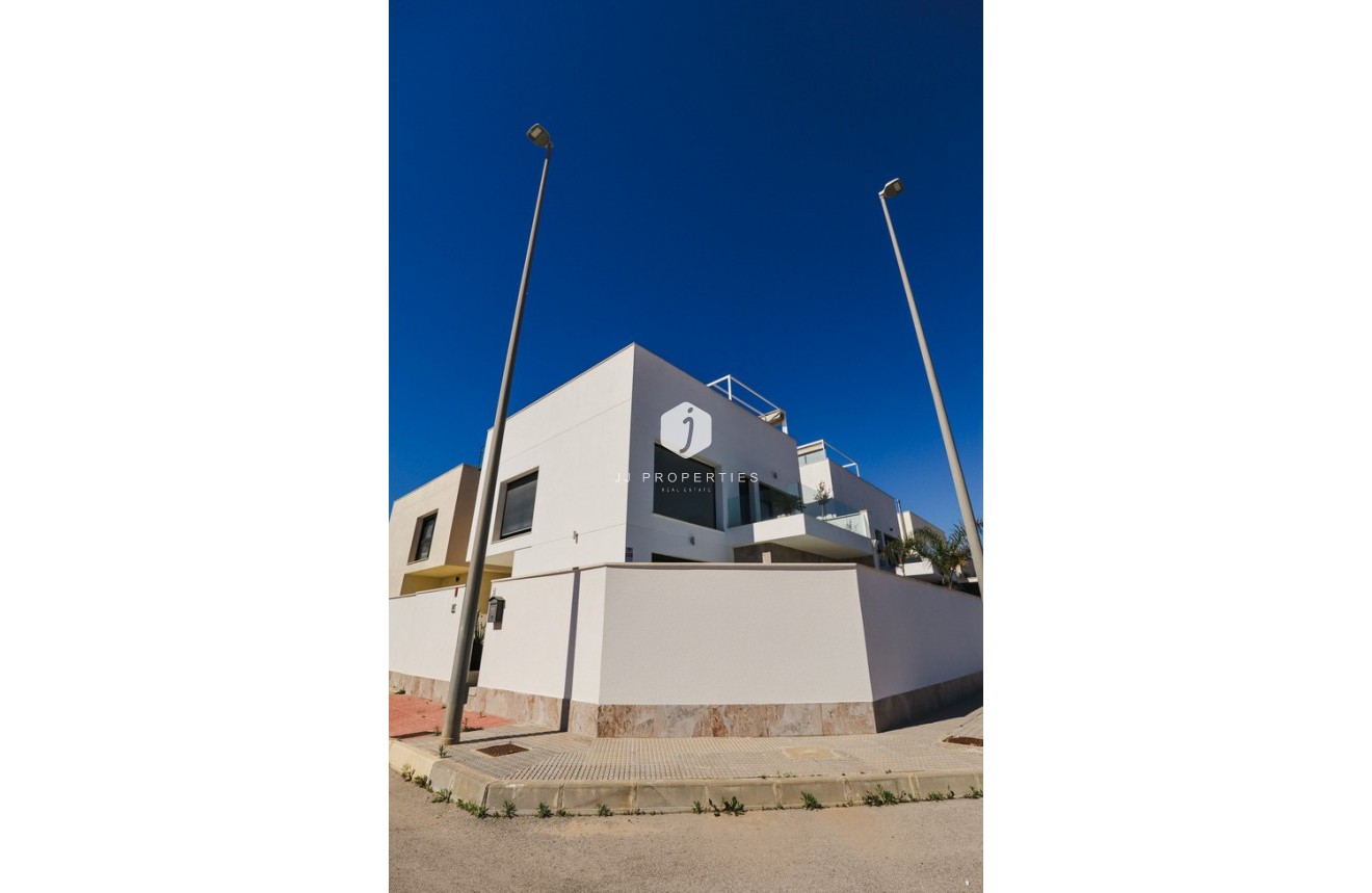 Resale - Villa -
Daya Vieja