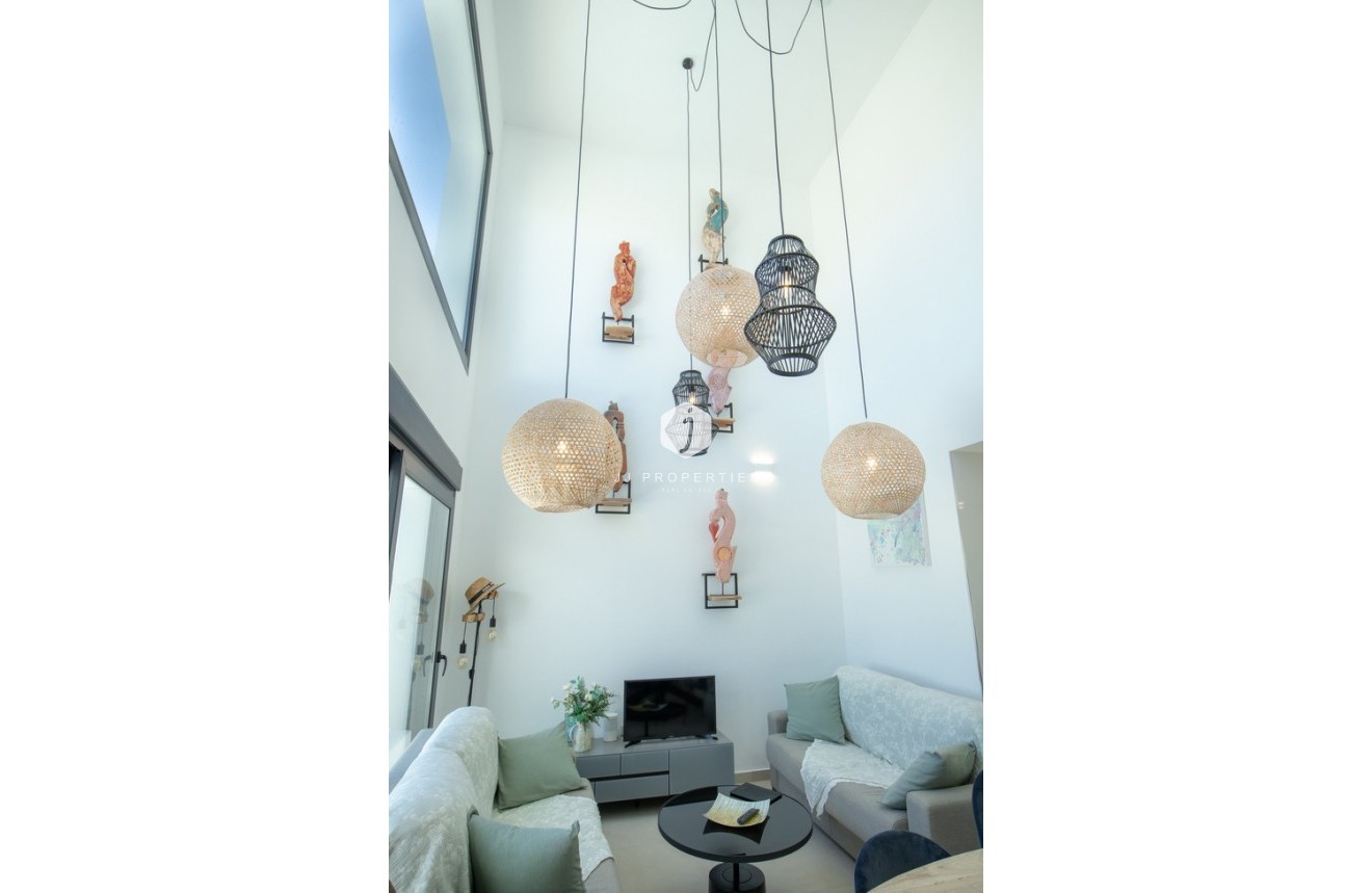 Resale - Villa -
Daya Vieja