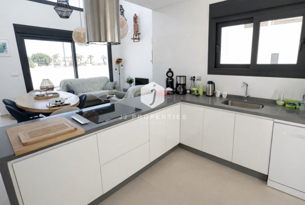 Resale - Villa -
Daya Vieja