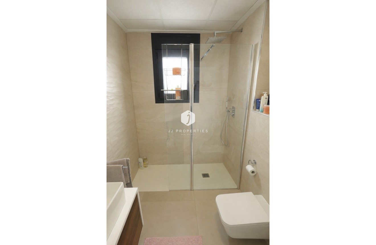 Resale - Villa -
Daya Vieja