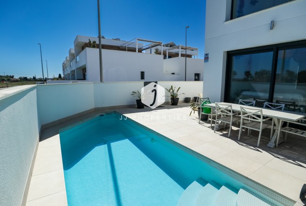 Resale - Villa -
Daya Vieja