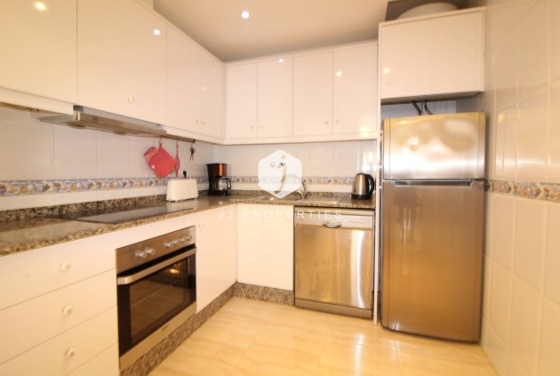 Resale - Apartment / flat -
Torrevieja - Centro