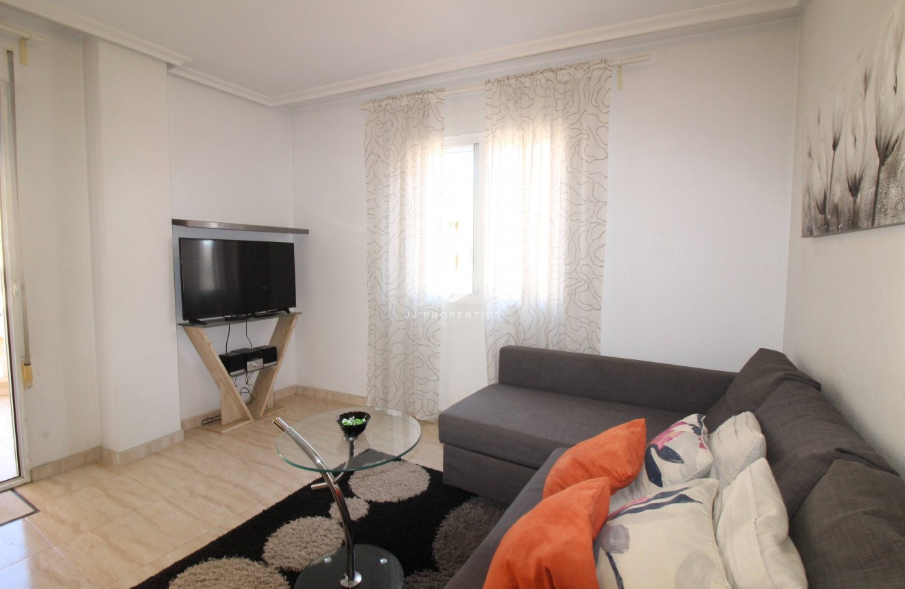 Resale - Apartment / flat -
Torrevieja - Centro
