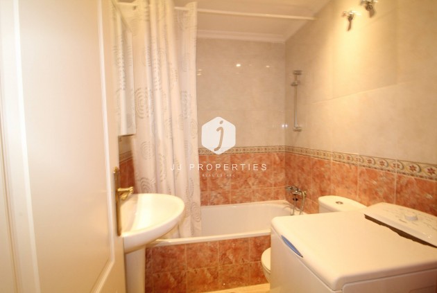 Resale - Apartment / flat -
Torrevieja - Centro