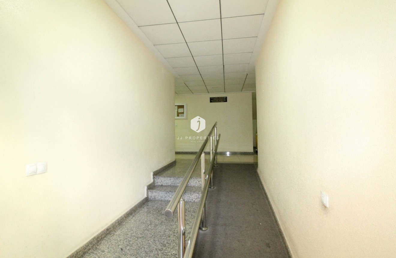 Resale - Apartment / flat -
Torrevieja - Centro