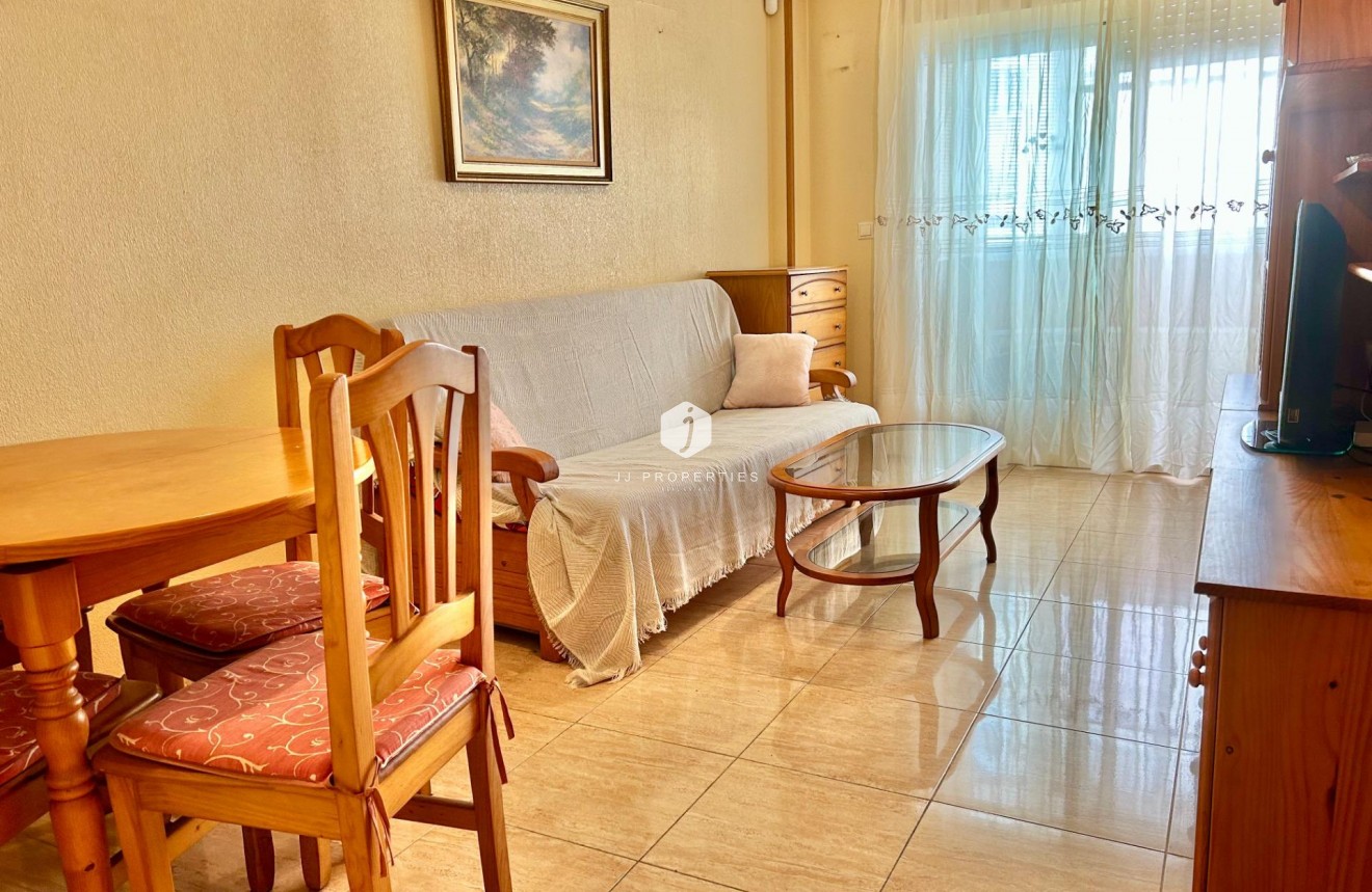 Tweedehands - Appartement / flat -
Torrevieja - Centro