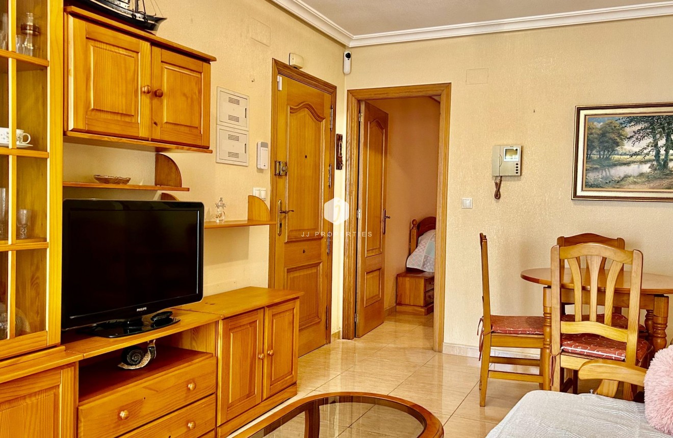 Tweedehands - Appartement / flat -
Torrevieja - Centro