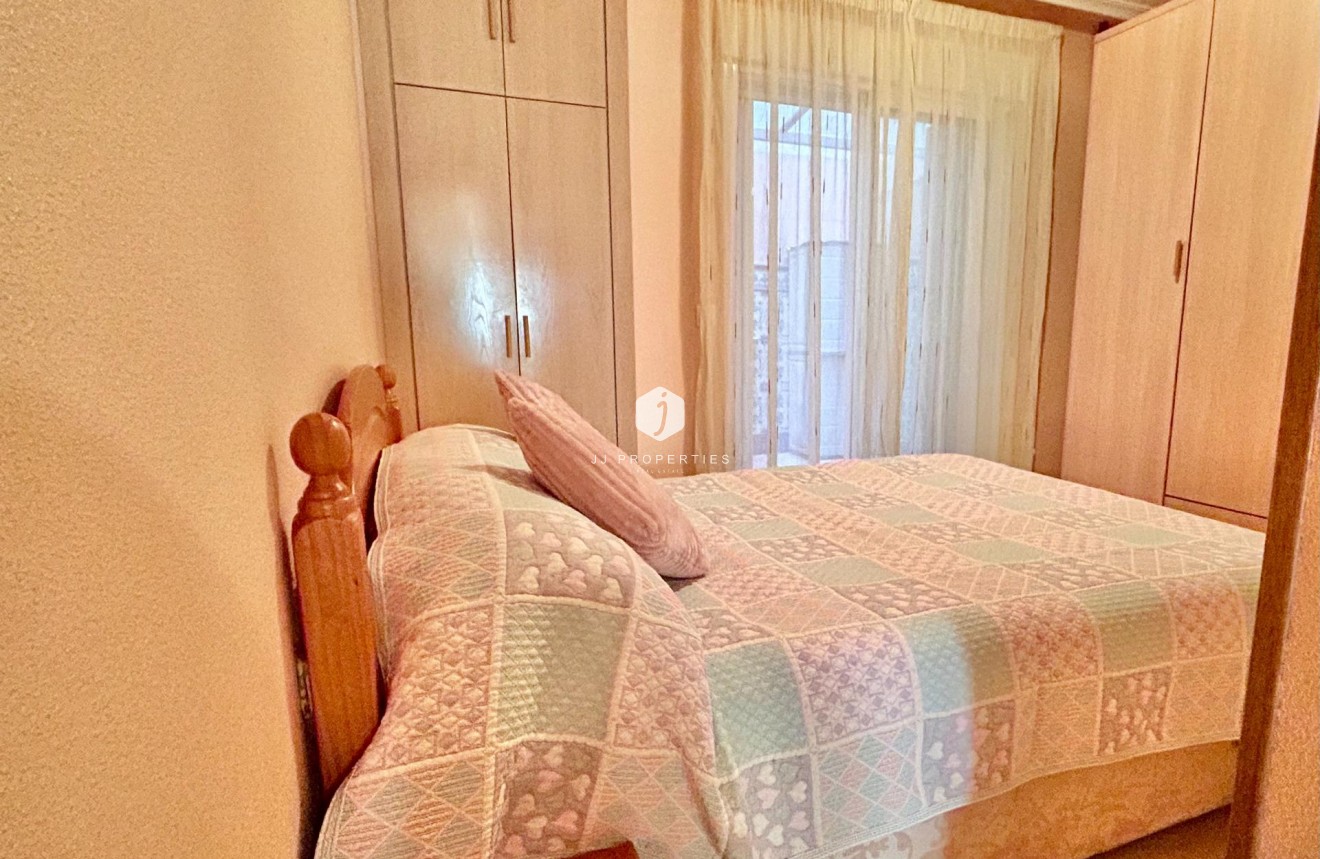 Tweedehands - Appartement / flat -
Torrevieja - Centro