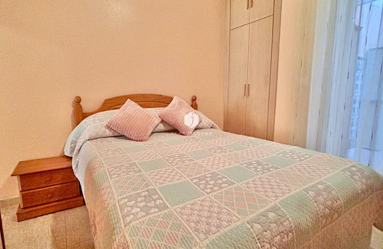 Tweedehands - Appartement / flat -
Torrevieja - Centro