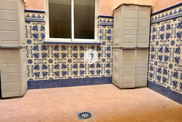 Tweedehands - Appartement / flat -
Torrevieja - Centro