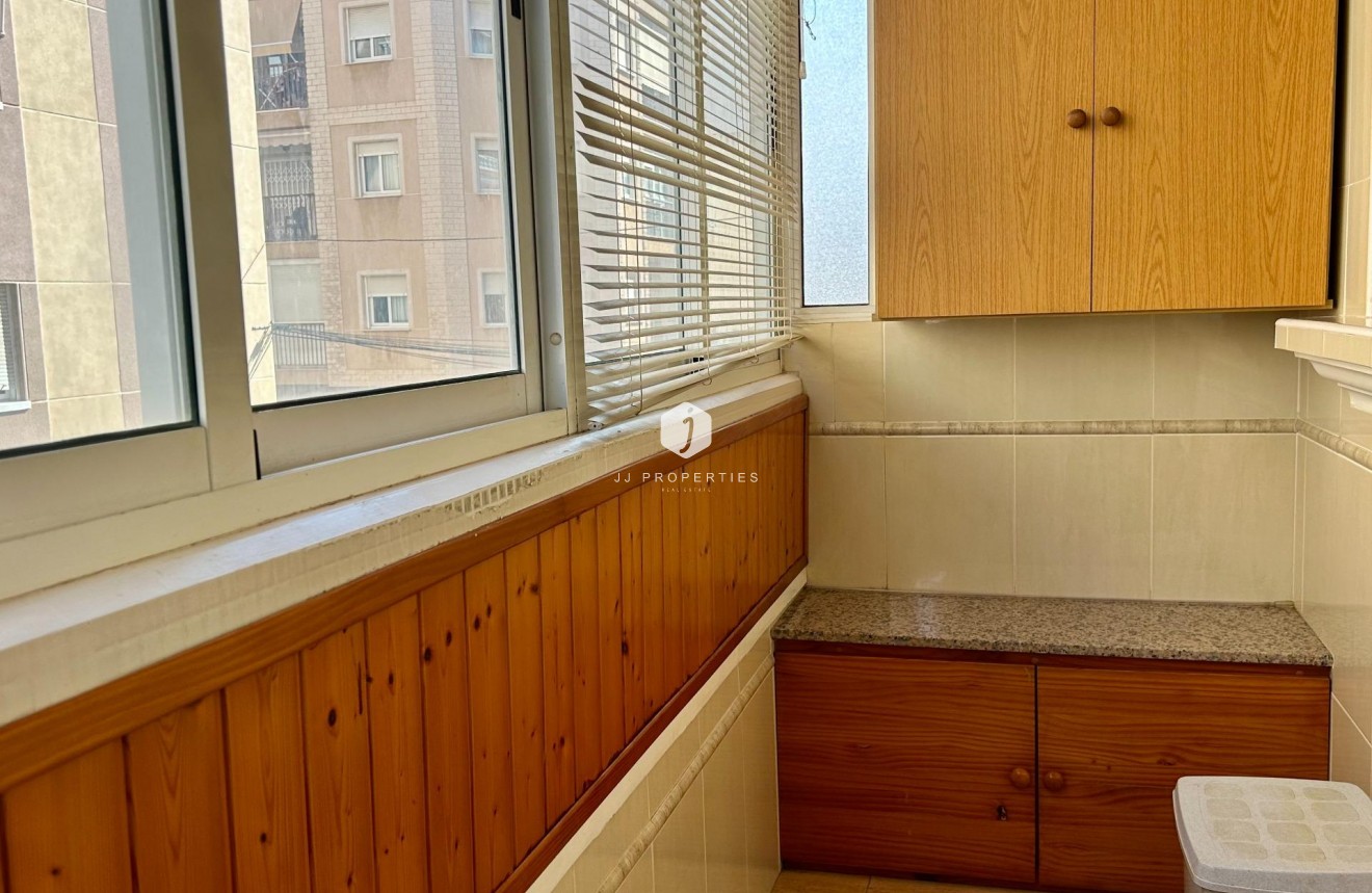 Tweedehands - Appartement / flat -
Torrevieja - Centro