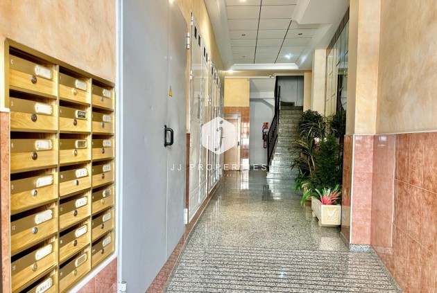 Tweedehands - Appartement / flat -
Torrevieja - Centro