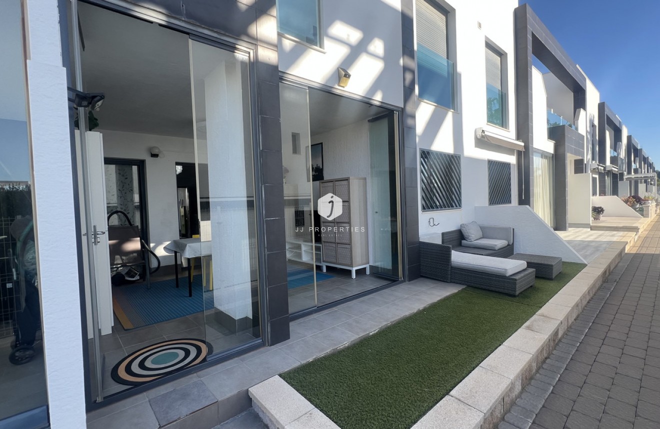 Resale - Apartment / flat -
La Zenia - Costa Blanca