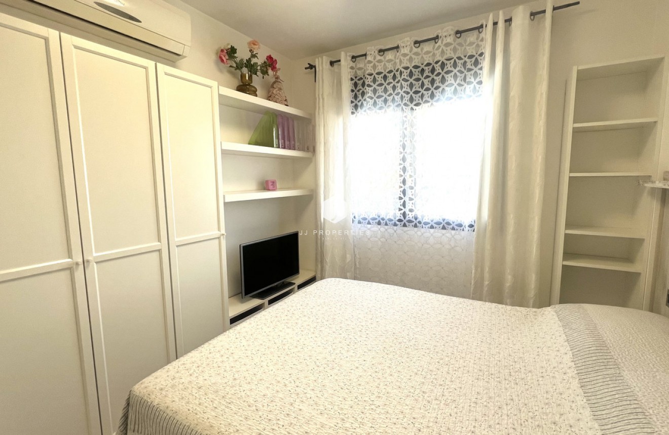 Resale - Apartment / flat -
La Zenia - Costa Blanca