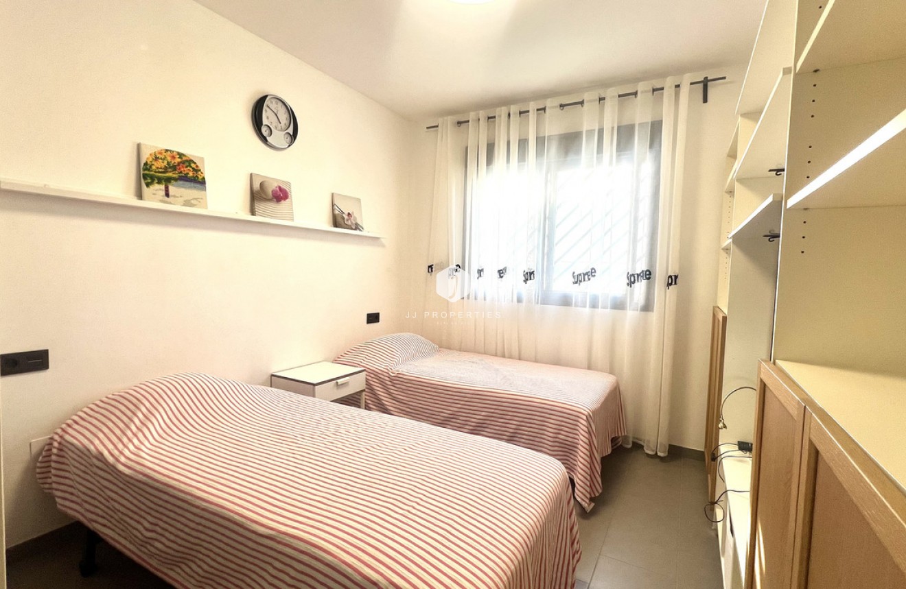 Resale - Apartment / flat -
La Zenia - Costa Blanca