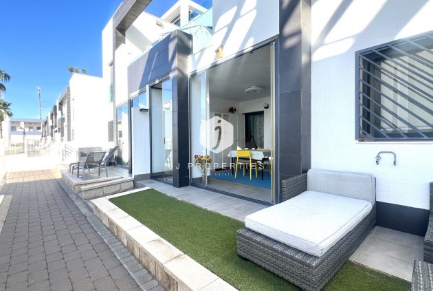 Resale - Apartment / flat -
La Zenia - Costa Blanca