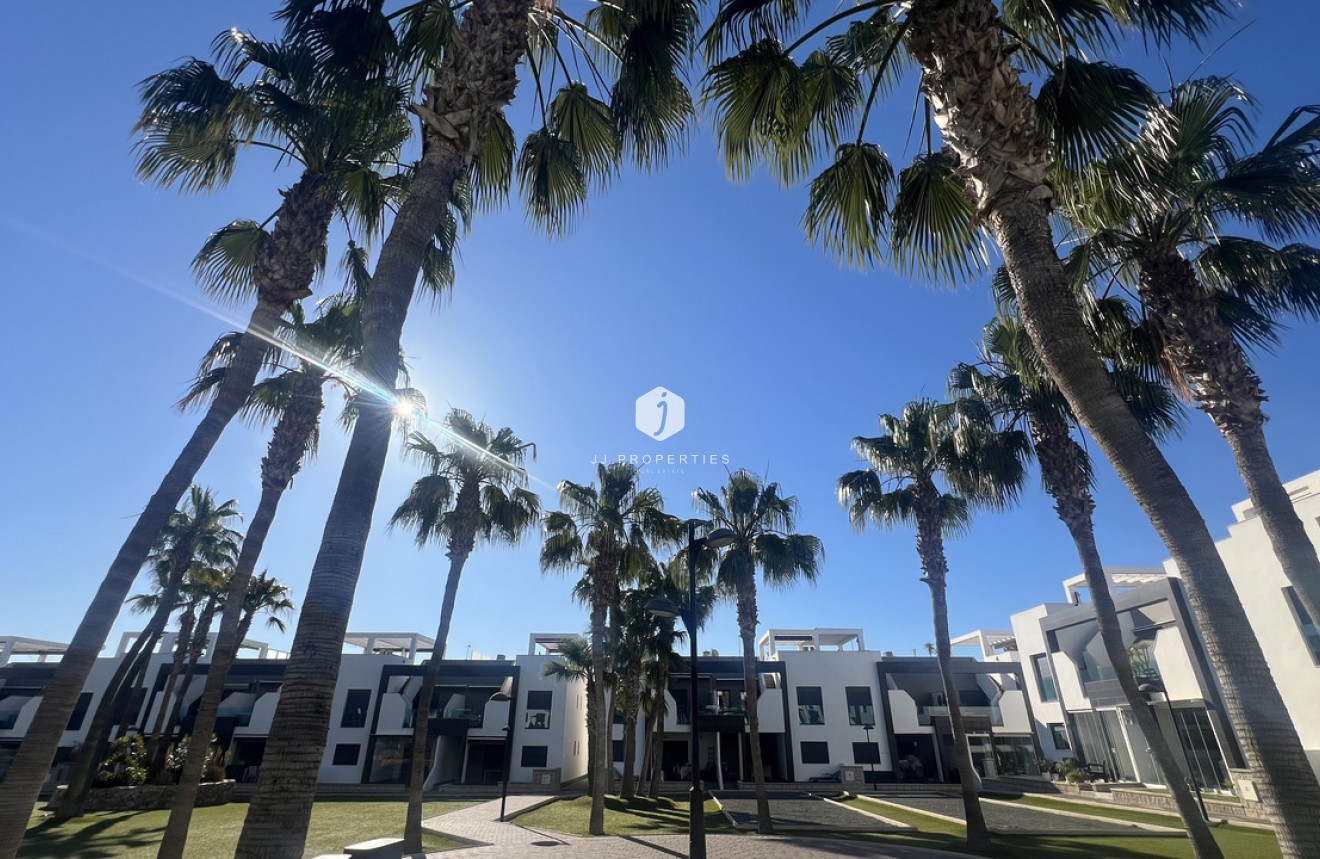 Resale - Apartment / flat -
La Zenia - Costa Blanca