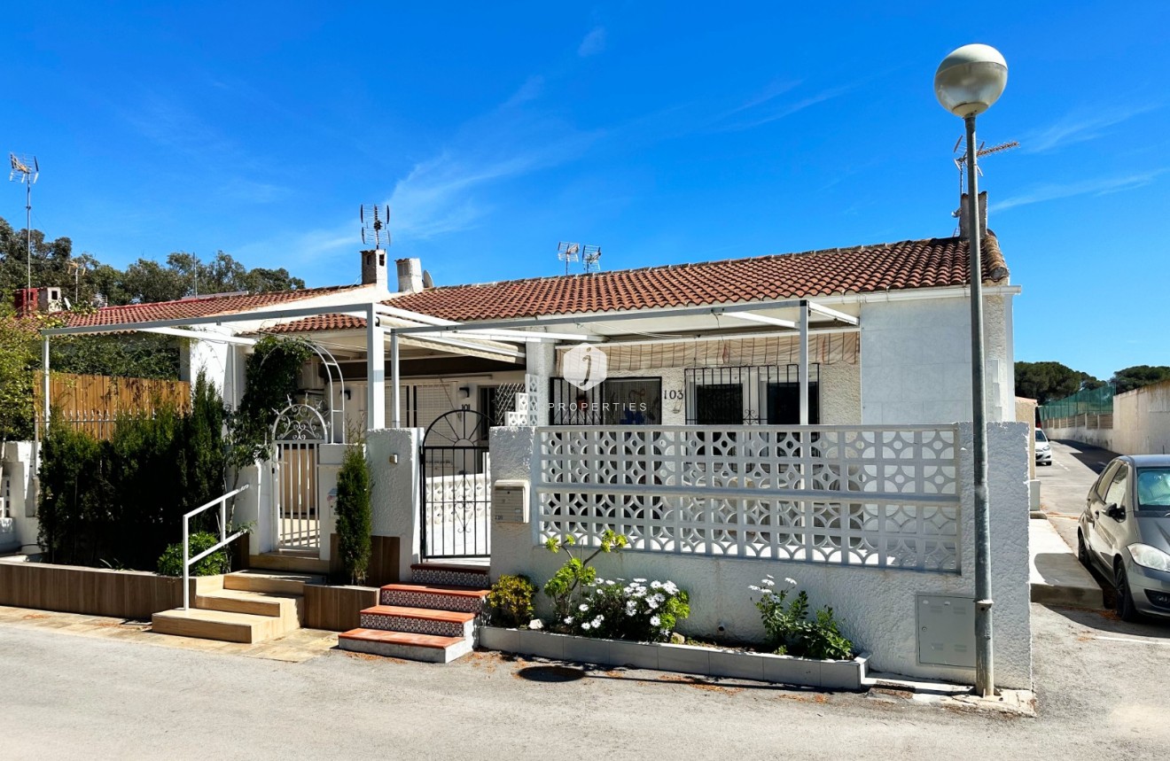 Resale - Chalet -
Guardamar del Segura - Costa Blanca
