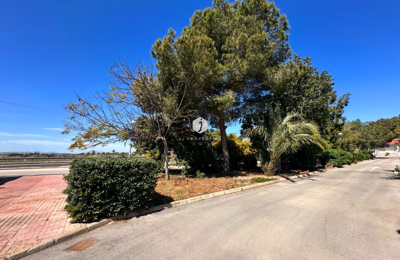 Resale - Chalet -
Guardamar del Segura - Costa Blanca