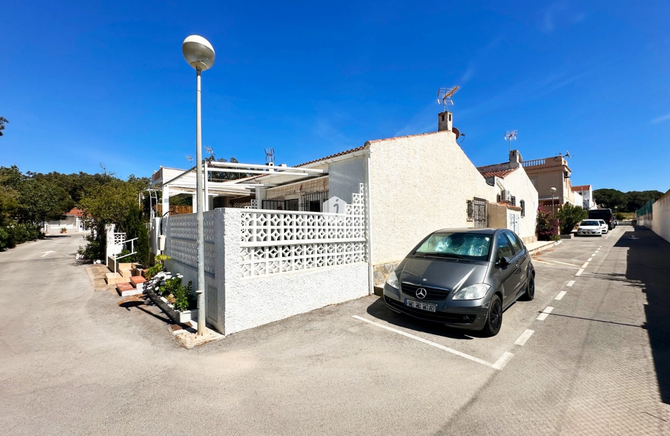 Resale - Chalet -
Guardamar del Segura - Costa Blanca